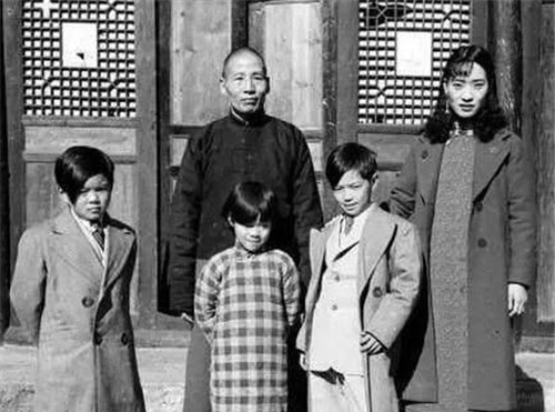原创 民国大地主刘文彩死后,几位貌美姨太下场如何?三姨太可惜了
