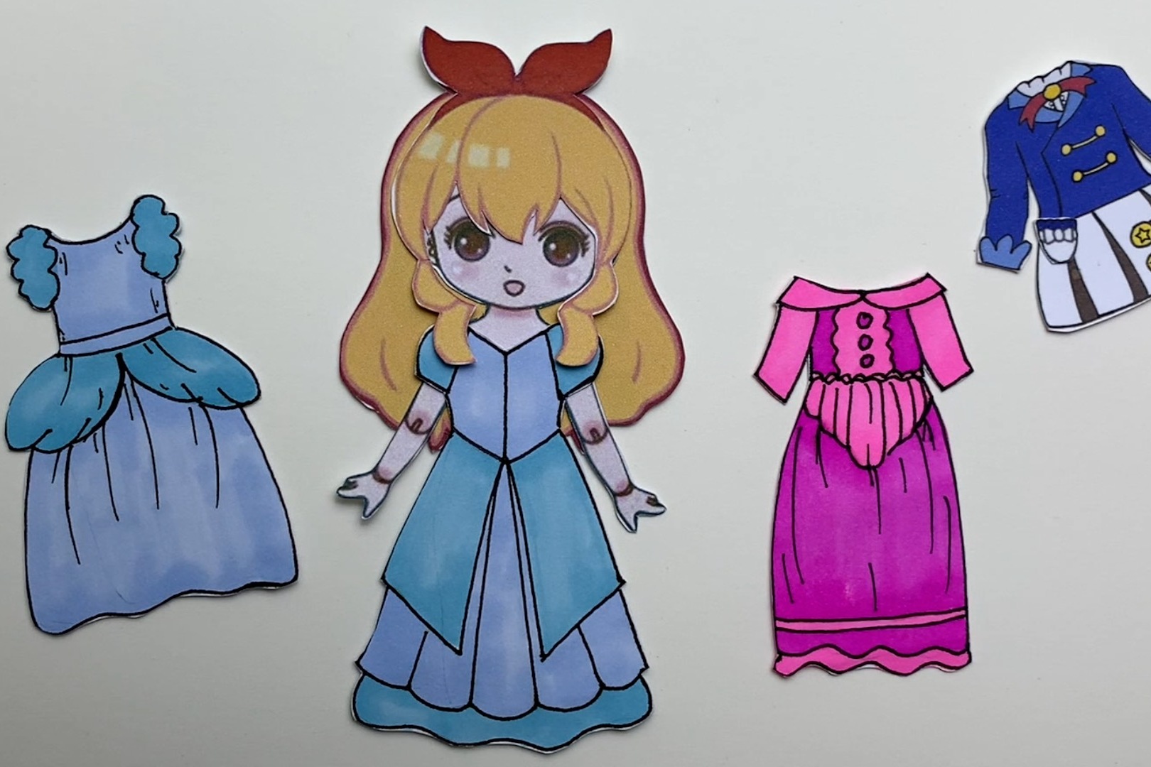 纸娃娃创意手工:给偶像活动星宫莓制作三件灰姑娘公主裙
