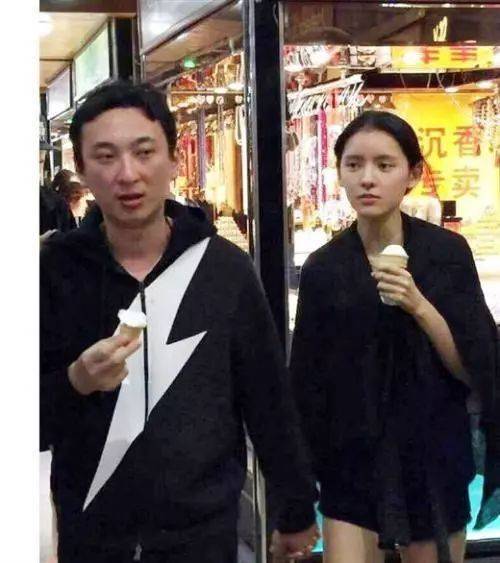 且不说张予曦是王思聪前女友的身份,就为她赚够了眼球.
