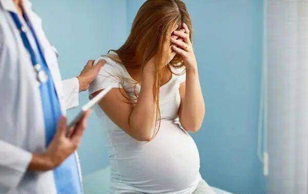 43岁孕妈有项产检没做，5月大胎儿被流掉，高龄产妇别漏这项检查