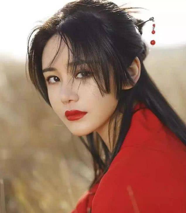 邱淑贞被封性感女神，全靠贵人王晶相助，连李