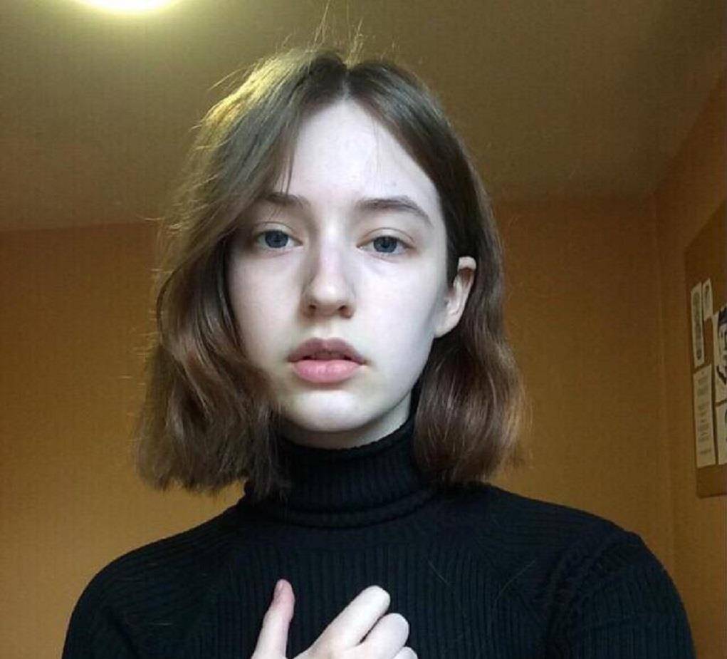 三十岁女士短发图片 三十岁成熟女性动漫头像 三十岁女人可以用紧致的