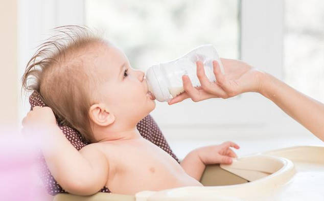 婴儿一般几个月开始厌奶期 a6eb90b26b8b45ae89a9efb5fb902e27.jpeg