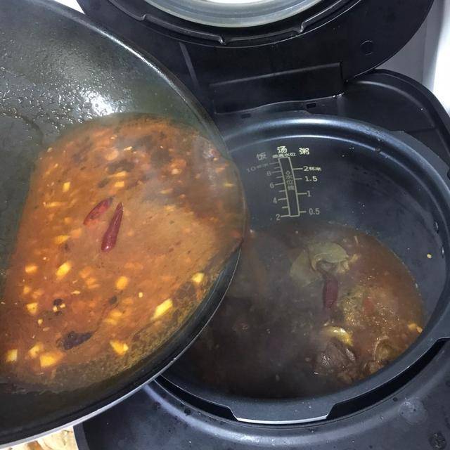 火锅底料配方大全牛肉 25826f27c7894cfea7ea375bc56dc69d.jpeg