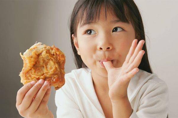 「孩子」家长防不胜防儿童性早熟的元凶揪出来了！其中有一个隐藏得很深