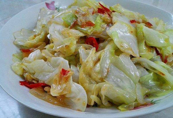 手撕包菜家常做法怎么炒 59fe0330b48347269c252f6a565778e5.jpeg