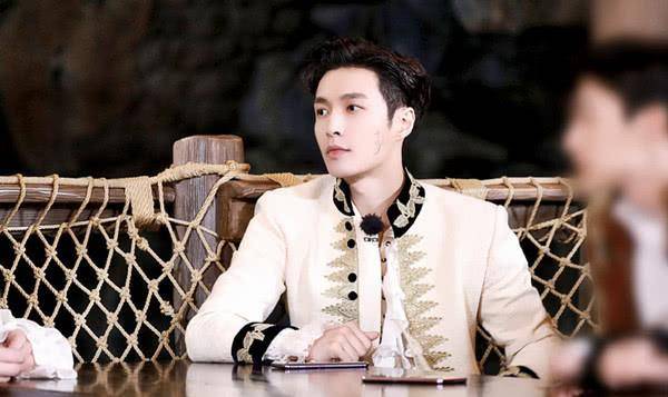 极限挑战第一季第五期张艺兴照片 b4517322150e46e784d04ec3cee14336.jpeg