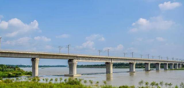 毛家渡大桥跨杨柳河,花桥徐家渡大桥未修建前,毛家渡大桥为新津至普