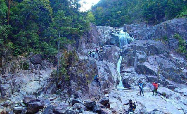 可以爬山的旅游景点免费 57c83a2d0f9847abb077b89e3c21e0b3.jpeg