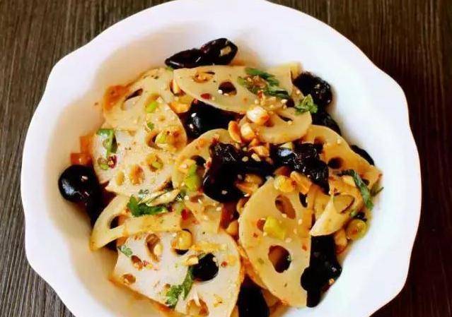 藕片的家常做法凉拌不辣 8ea6eab300ae4ee985c3d5432d2c6f44.jpeg