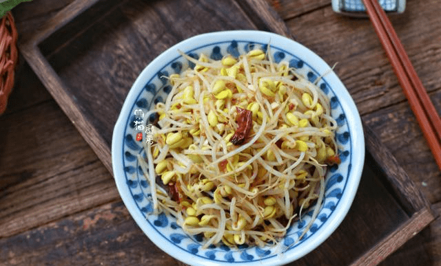 黄豆芽如何生得又肥又嫩 d926c48cf78b45fe9fcaac2c83e0f9a5.png
