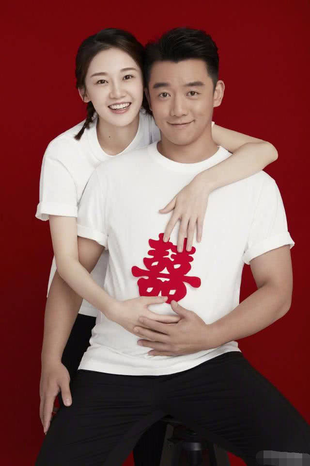 网络情人节郑恺、苗苗初婚秀甜蜜，过来人何猷