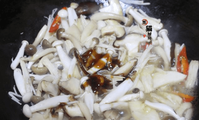 杂菌菇怎么炒好吃 16c343430b36428da3960960e15b8e95.png
