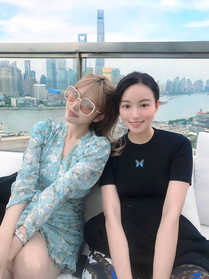 周扬青二度悄悄删除骂罗志祥的言论，抱宝宝拍