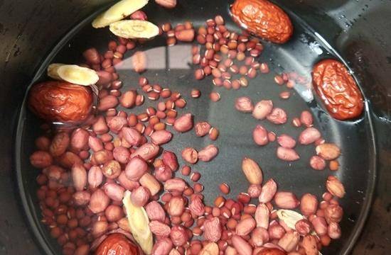 红豆和什么一起搭配打糊好 24f6e01641044adb9c3d1063949ac1cf.jpeg