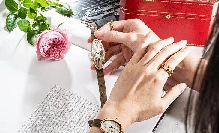 ����ָ��,����Ů�Ե����Ŵ����ʿ�����Baignoire