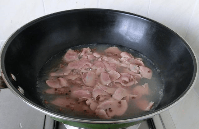 怎么把肉炖出来没有腥味 a7a1c5a5b80b439595bfbab91b3d5ac1.png