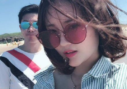 #高管#校花张雨婷其实“不简单” 入职时或已写明婚姻状况，