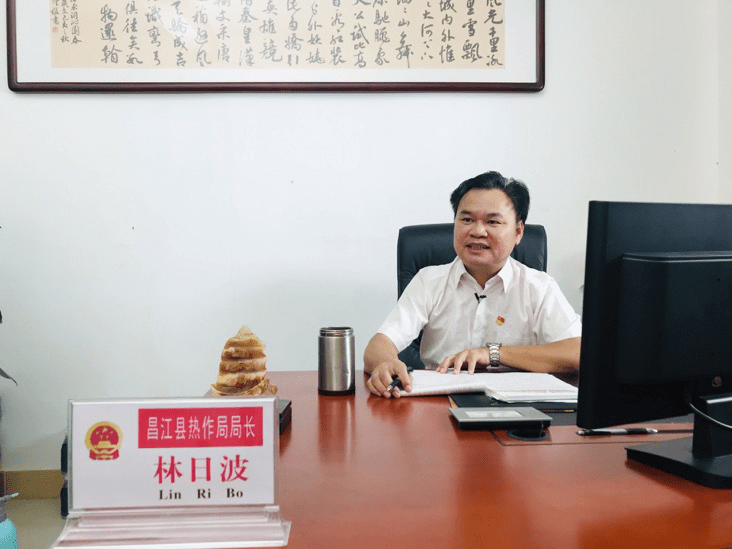 爱心助农老总_爱心简笔画(2)