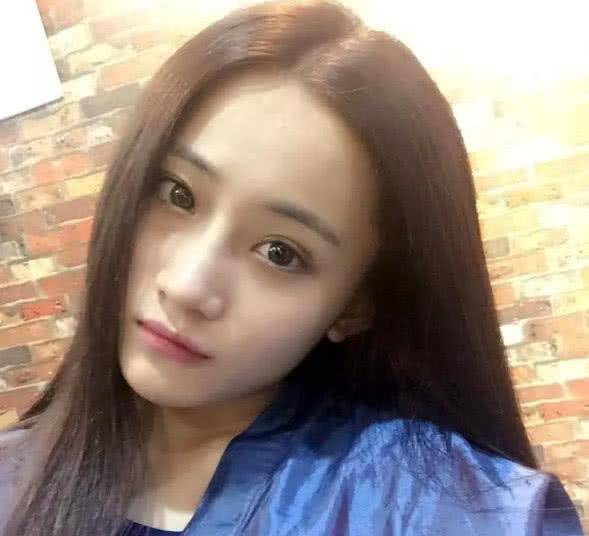 怦然心动正面照 edd6deecde1a443d840b9b9bfcdc172c.jpeg