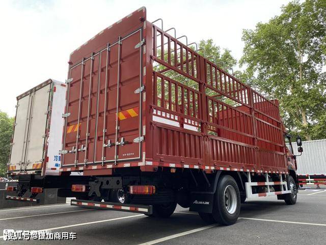 实拍6.8米仓栅载货车带您好好看看_搜狐汽车_搜狐网