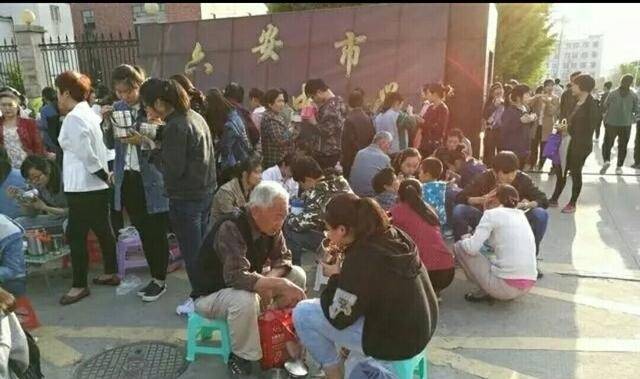 毛坦厂中学在全排名_2020年毛坦厂中学高考放榜,再次刷爆网络!两横一竖(2)