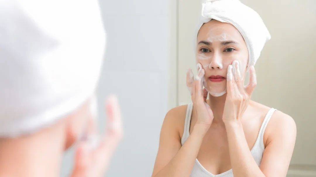 怎么护肤最简单有效 4e934b8ad9c4489eaa08c1d780c6a7bb.jpeg