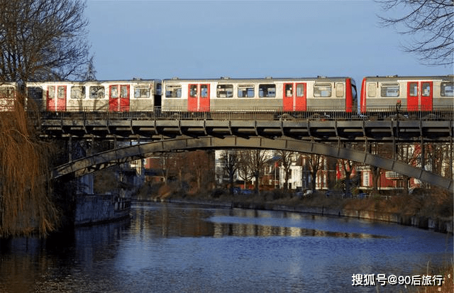 736bdd35390f44e7a523b3d8edb0a119.png