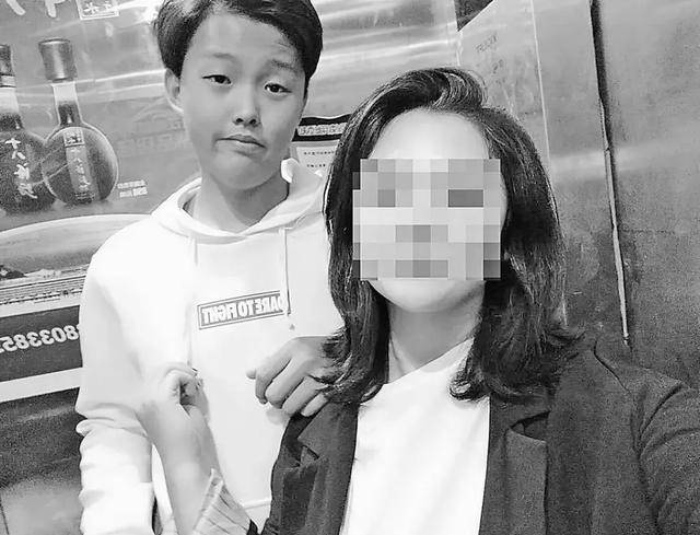 轻生|父亲一句话,让人泪目悲痛!21岁小伙跳河救轻生女孩身亡