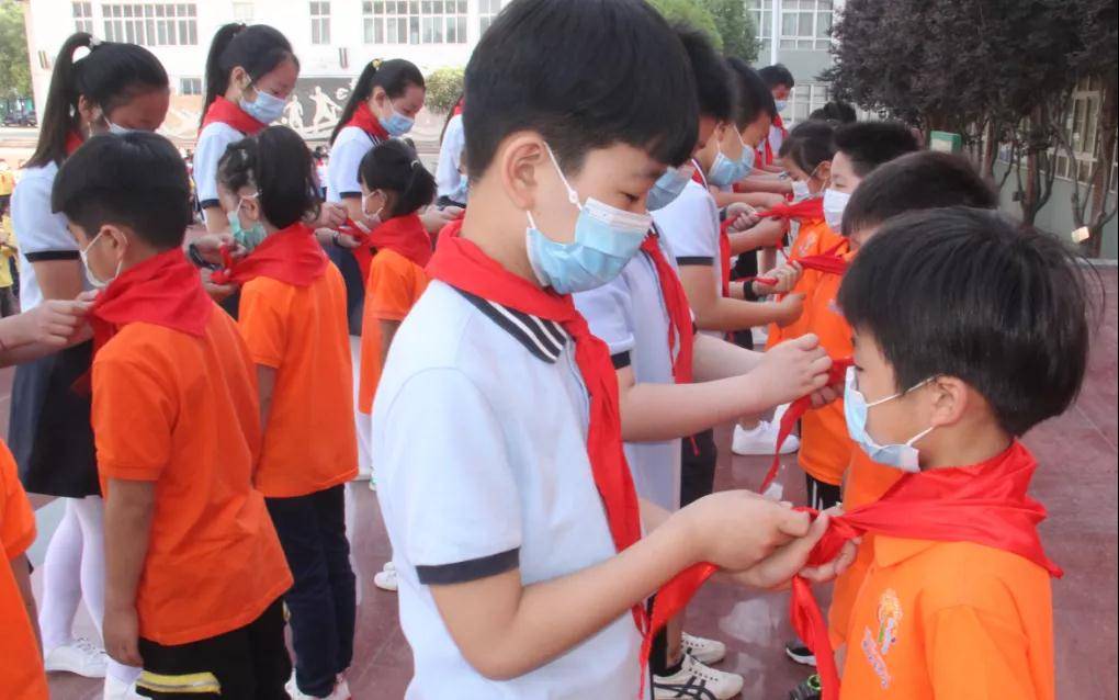 迎接少代会,争做好队员——惠济区实验小学新队员入队