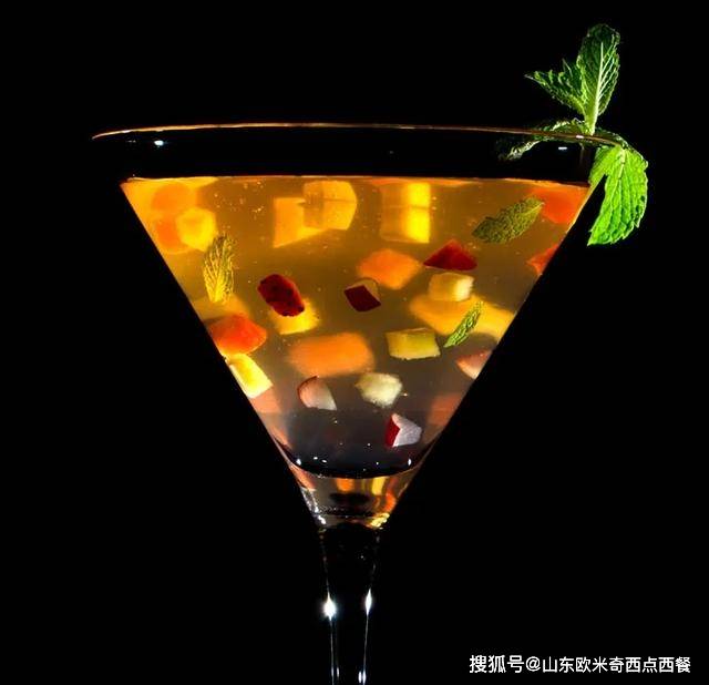 鸡尾酒是怎么样的 7055caa3d3c748f3bcd1def2ef20eb12.jpeg