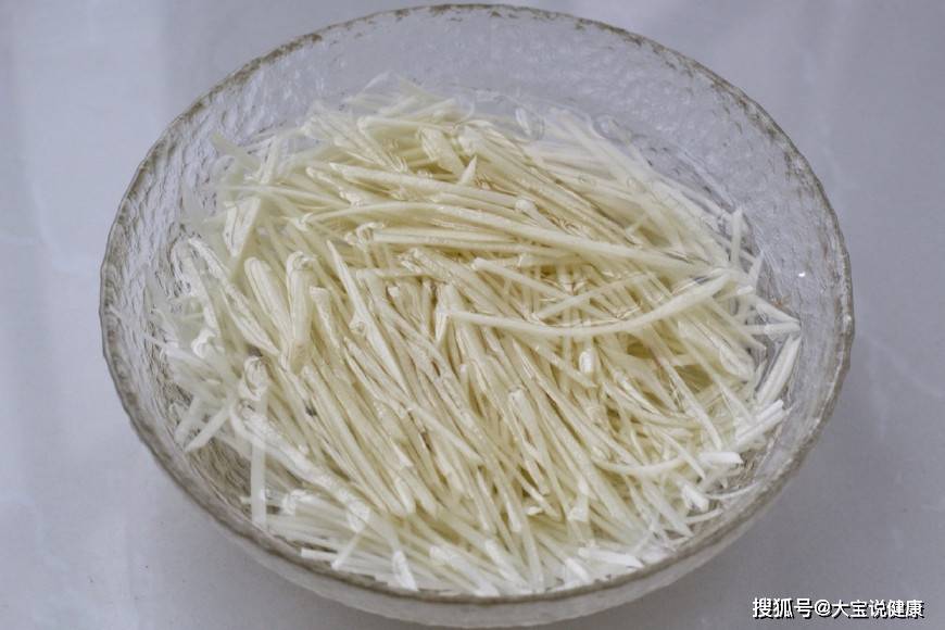 胡萝卜切丝怎么切比较好 dacd8eb87f2c43d28c8e359f49c5f0d5.jpeg