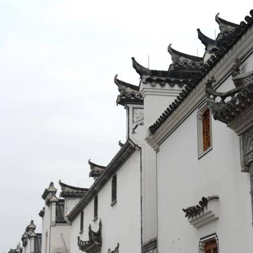 还有浙江扬州,浙江省金华市景德镇,江西等地也被古老的徽州建筑所影响