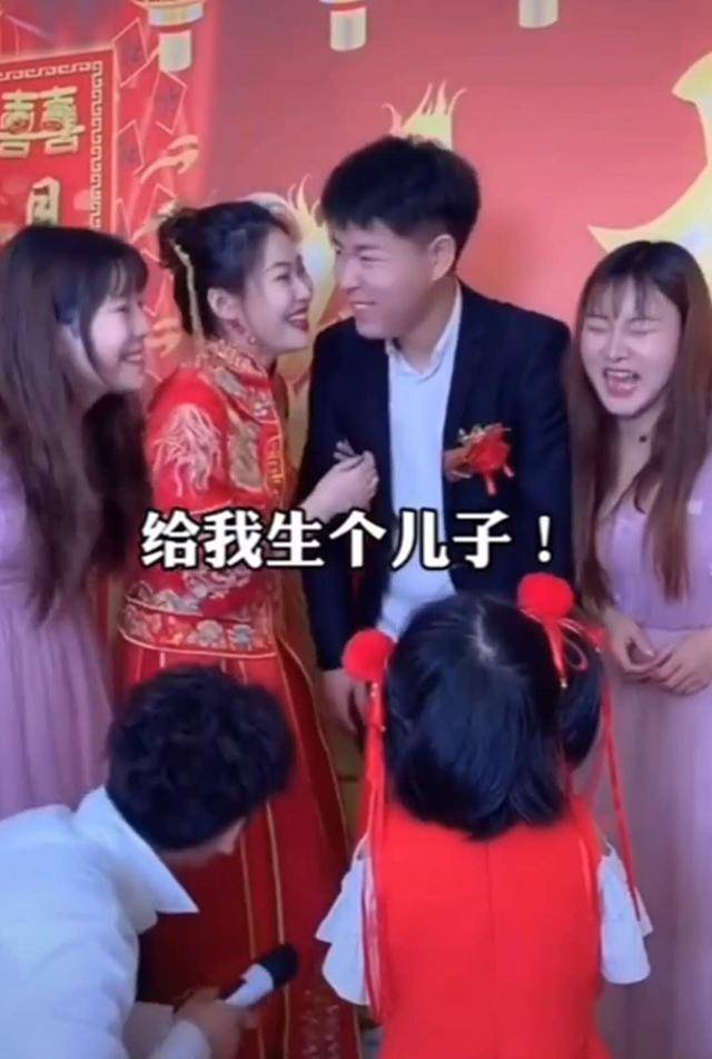 舅舅结婚,外甥女上台送祝福,一句话笑翻所有人,网友:童言无忌金玉良缘收视率 舅舅结婚,外甥女上台送祝福,一句话笑翻所有人,网友:童言无忌金玉良缘收视率