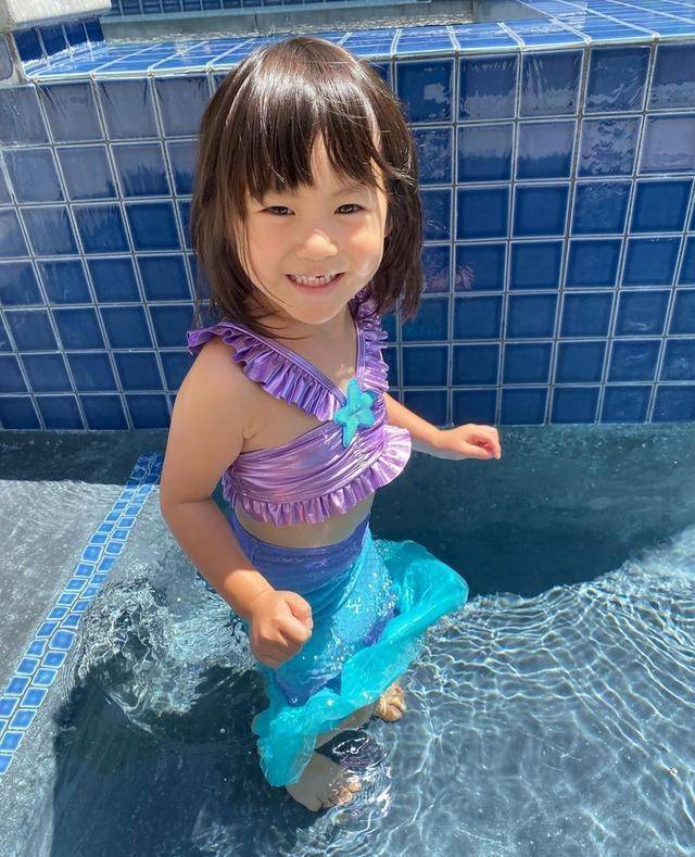 陈冠希对女儿充满关心，一直后悔当年的事情，现在还不愿回国
