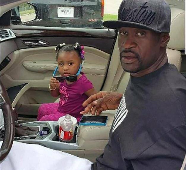遇害黑人的6岁女儿想念爸爸，家人告诉她：爸爸改变了世界 （组图） - 4