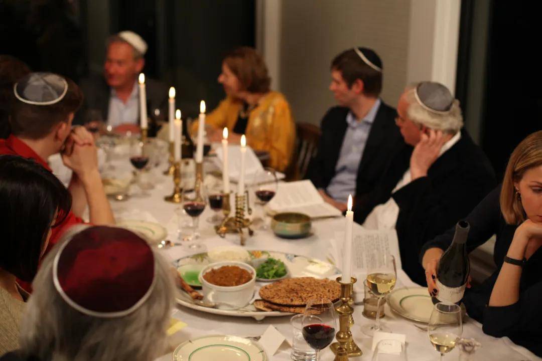 历史上很多著名犹太人都对家庭聚餐心怀感激.