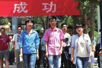 高校发布招生章程，认可医护子女加分引热议，公平吗？约翰 保尔森