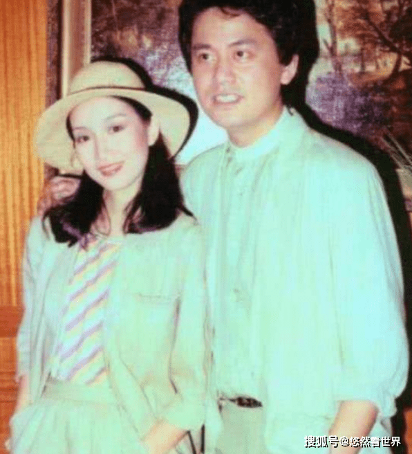 68岁陈百祥与老婆甜蜜逛街被拍,结婚40年无儿无女,已坦露真相