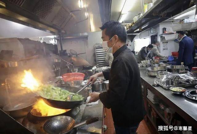 为什么打砸抢中餐馆？“中餐馆从不雇黑人！”？