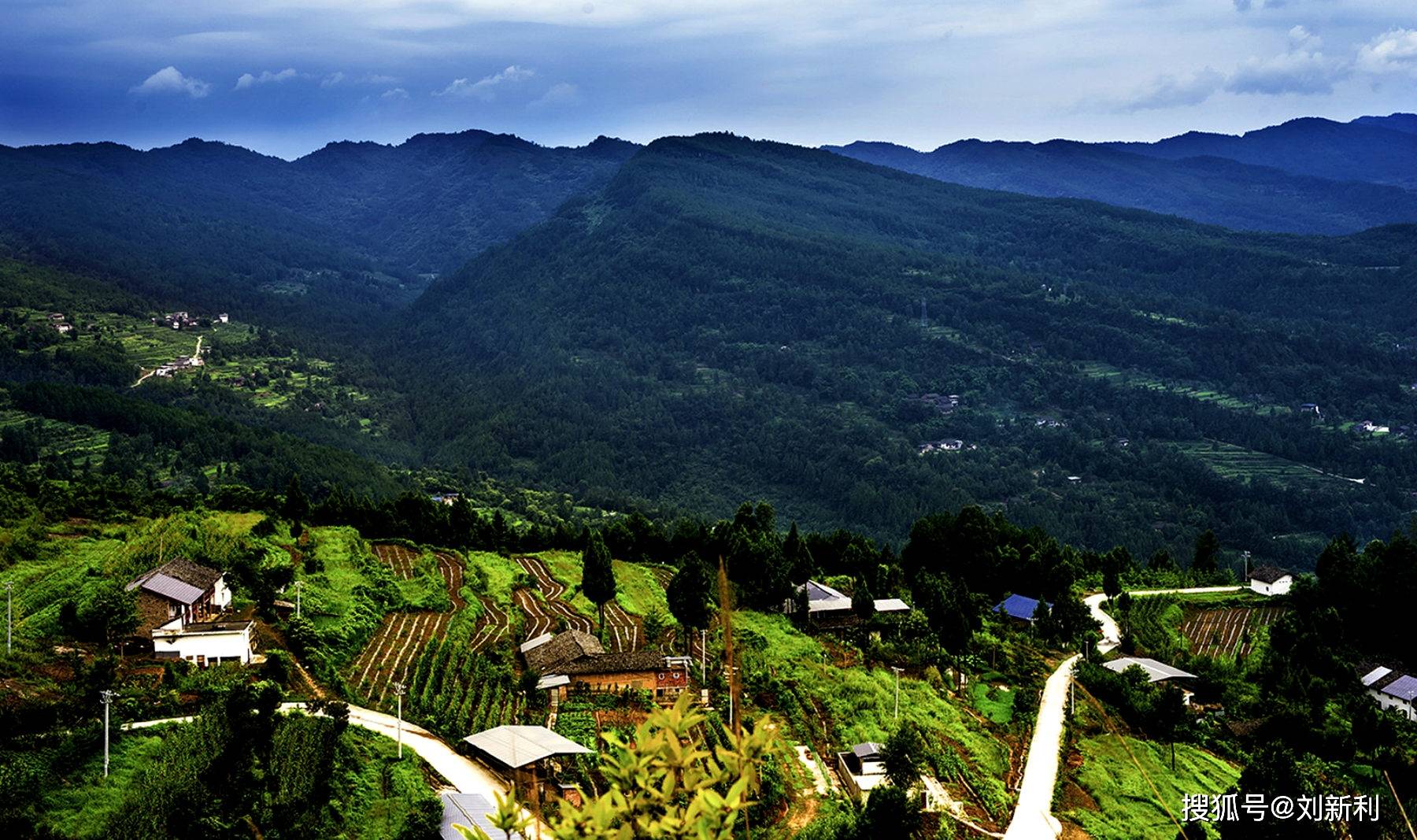 王坪景区,空山天盆,唱歌石林,毛浴古镇等特色旅游景区