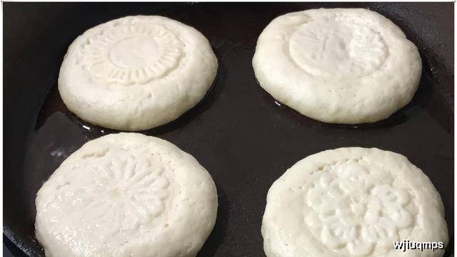 怎么做山药发面饼 254c7a5dfe8e4cc5a36ebc2af2c11f1e.jpeg