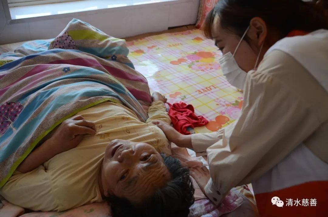 下乡送温暖，清水慈善为瓦房店市三台乡送爱心物资