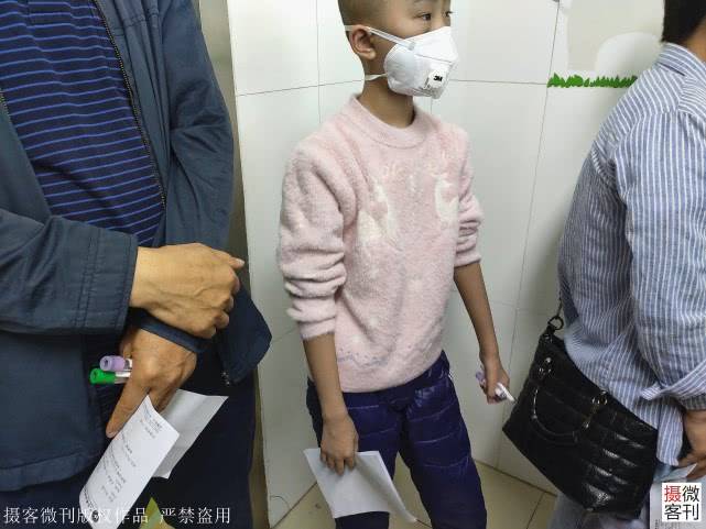 悲剧|妈妈让她喝红糖水1个月，悲剧发生了8岁漂亮女孩头晕站不起来