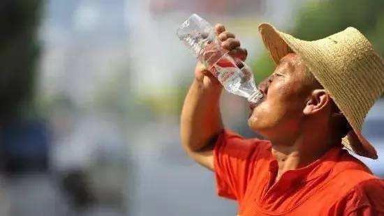 六月高温补贴来了！满足条件全都能领取！最高可领750元