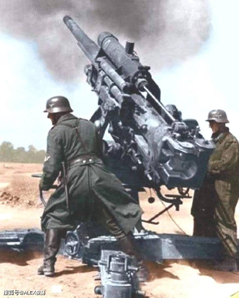 原创二战最强的火炮之一:上打飞机,下怼坦克,还是坦克炮