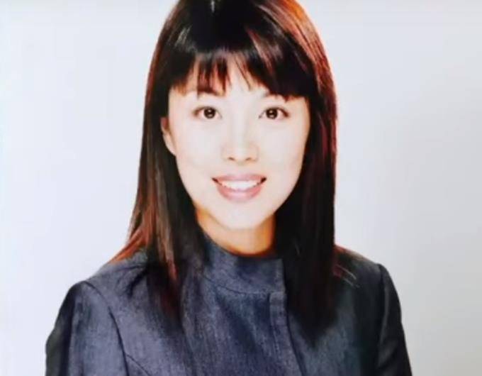 50岁陈芷菁近况,与宣萱反目,离巢TVB三年