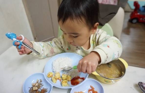 孩子|说明“脾在求救”,容易生病,家长要重视娃身体发出这3个信号