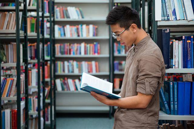 为什么叫大学生 c060bfec386c490aa99a3b443a60f918.jpeg