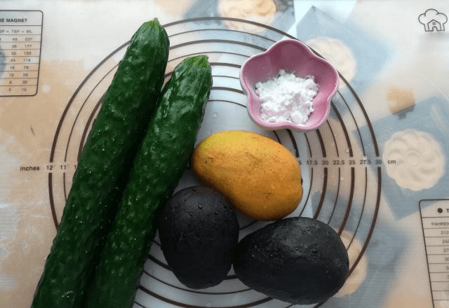 8个月宝宝适合吃牛油果吗 0685ddbc96814d8ebdb709ffde7fed8d.png